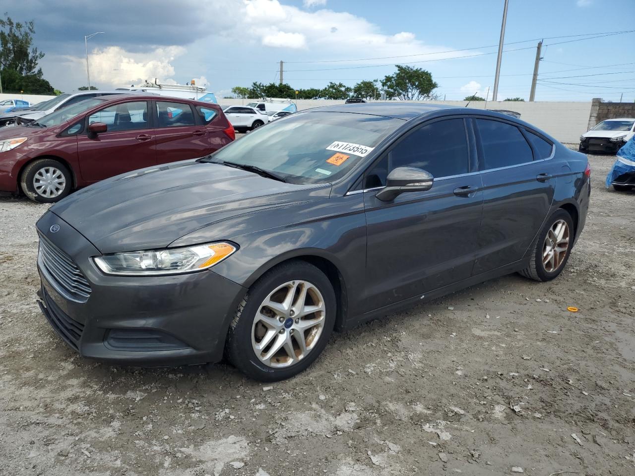 FORD FUSION SE