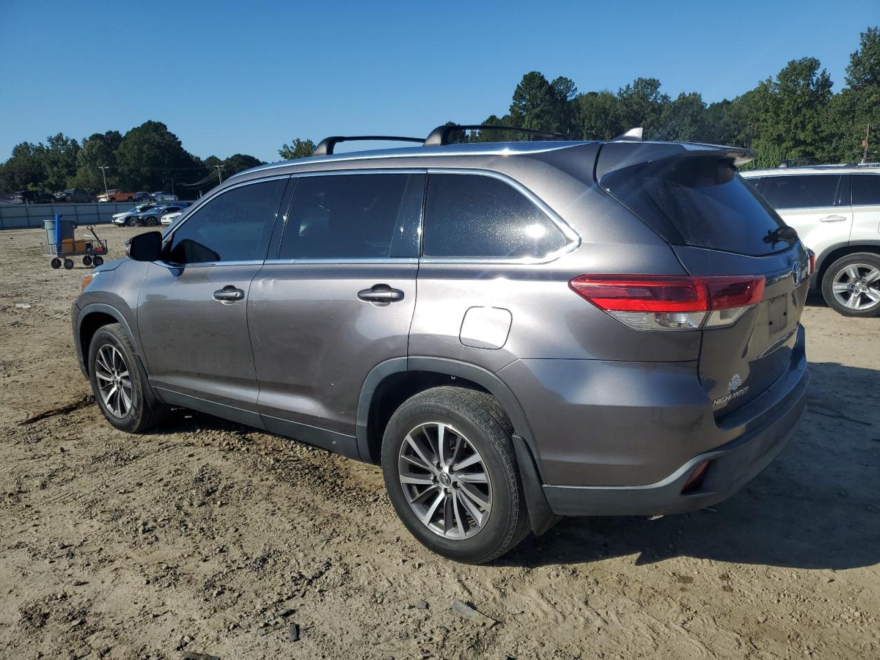 TOYOTA HIGHLANDER SE