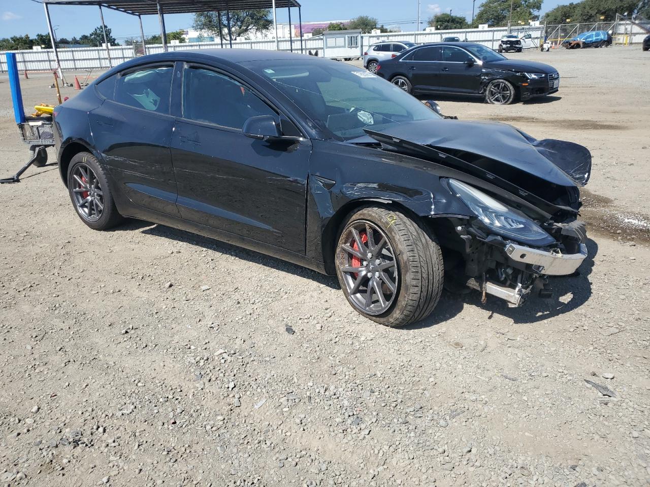 TESLA MODEL 3