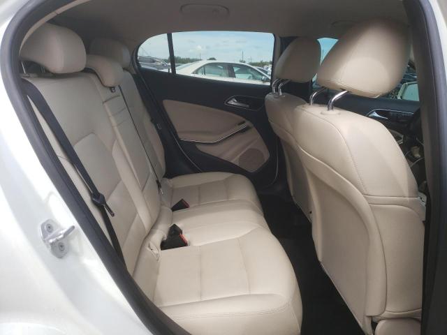 2015 MERCEDES-BENZ GLA 250 4M WDCTG4GB6FJ083051