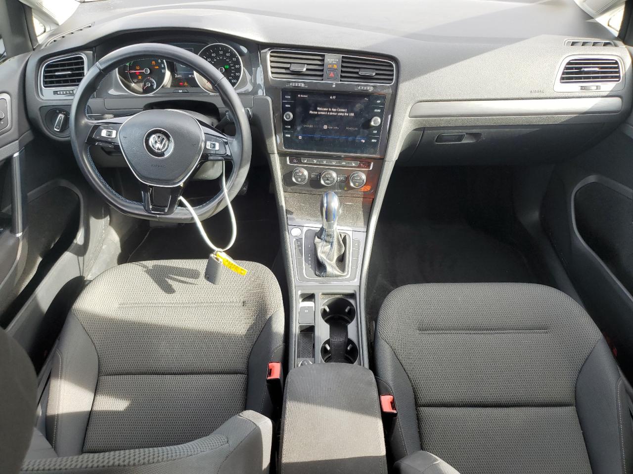 VOLKSWAGEN E-GOLF SE