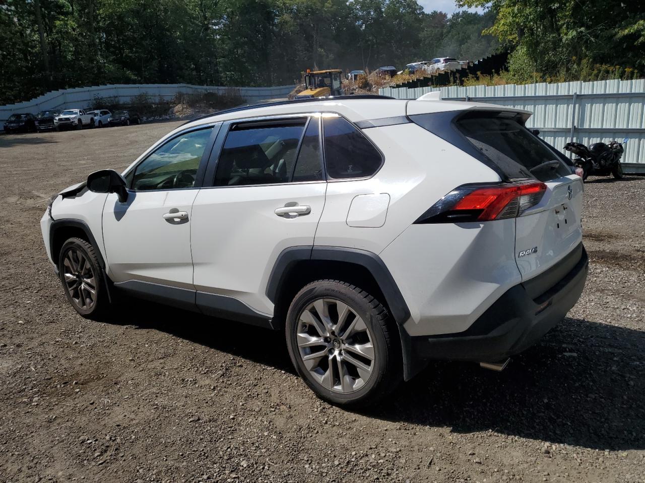 TOYOTA RAV4 XLE PREMIUM