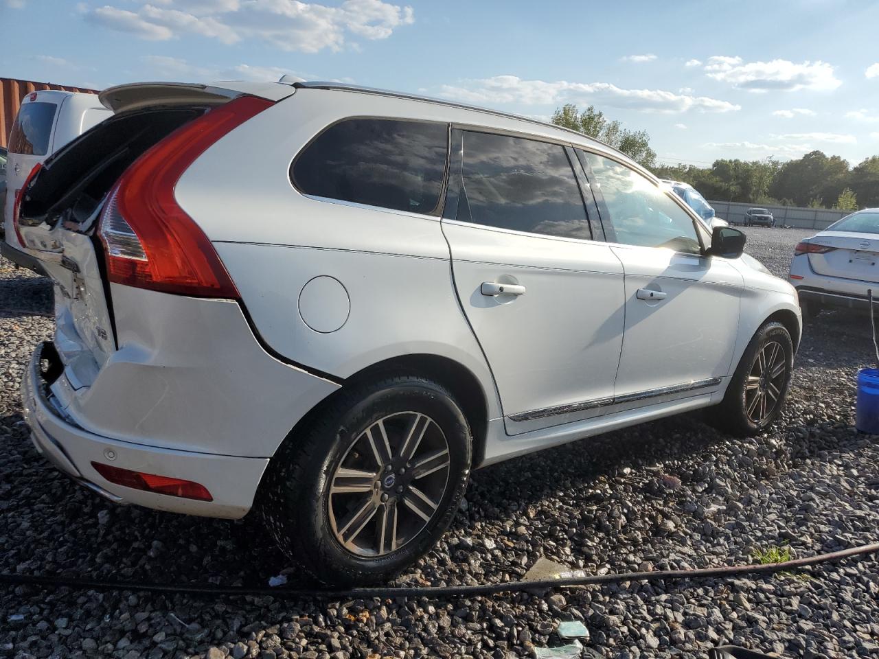 VOLVO XC60 T5 DYNAMIC