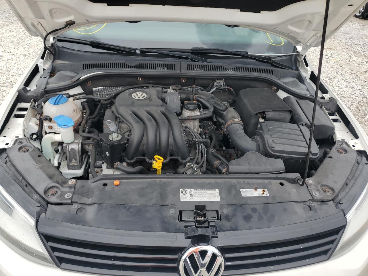 VOLKSWAGEN JETTA BASE