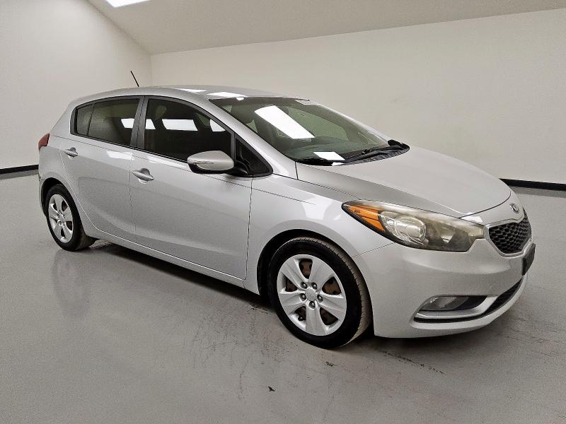 2016 KIA FORTE LX KNAFK5A8XG5527933