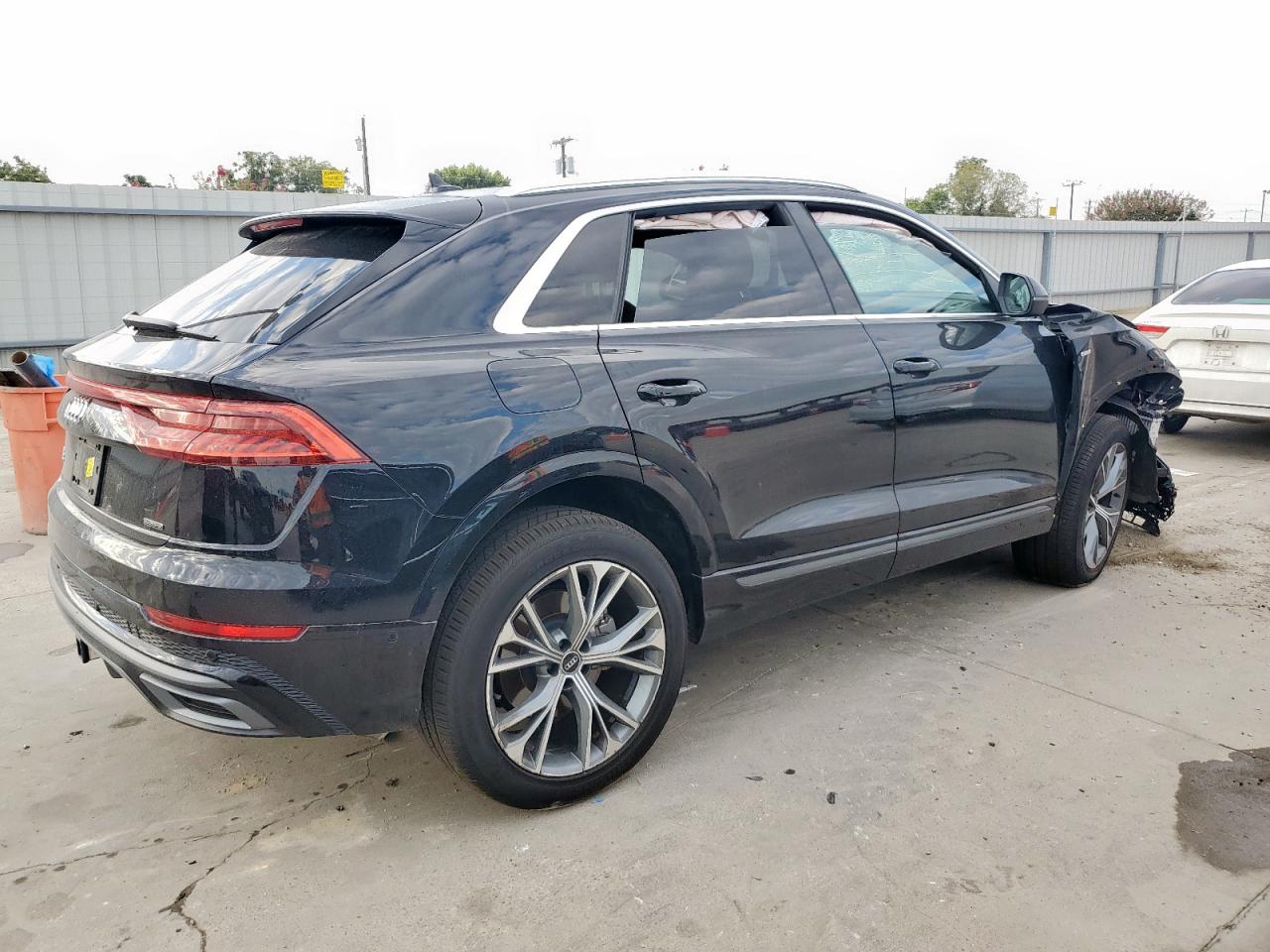 AUDI Q8 PREMIUM PLUS S-LINE