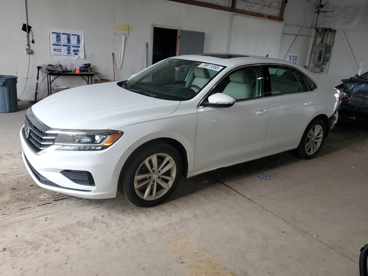 VOLKSWAGEN PASSAT SE