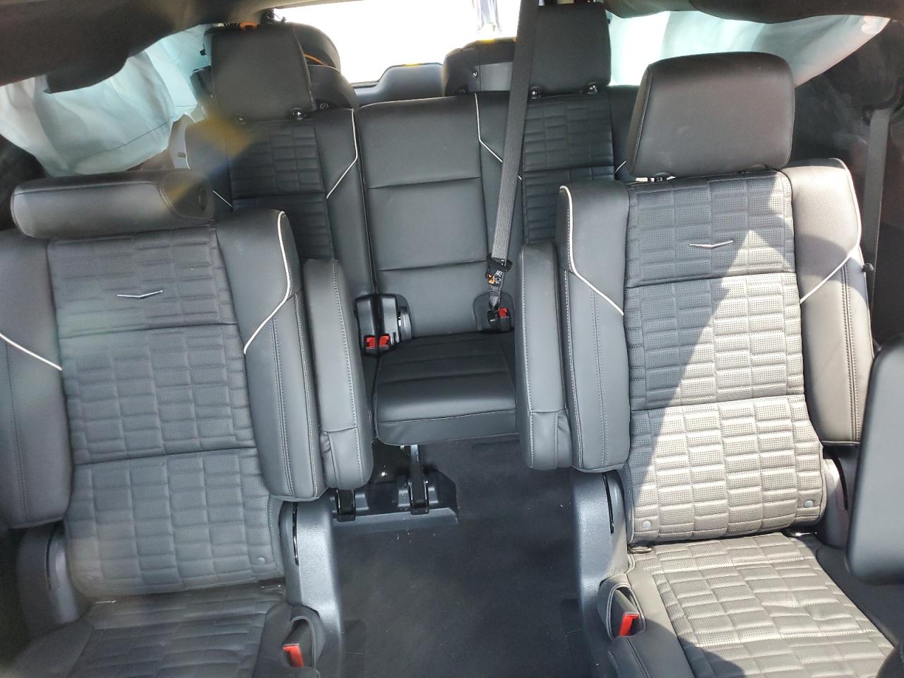 CADILLAC ESCALADE ESV SPORT PLATINUM