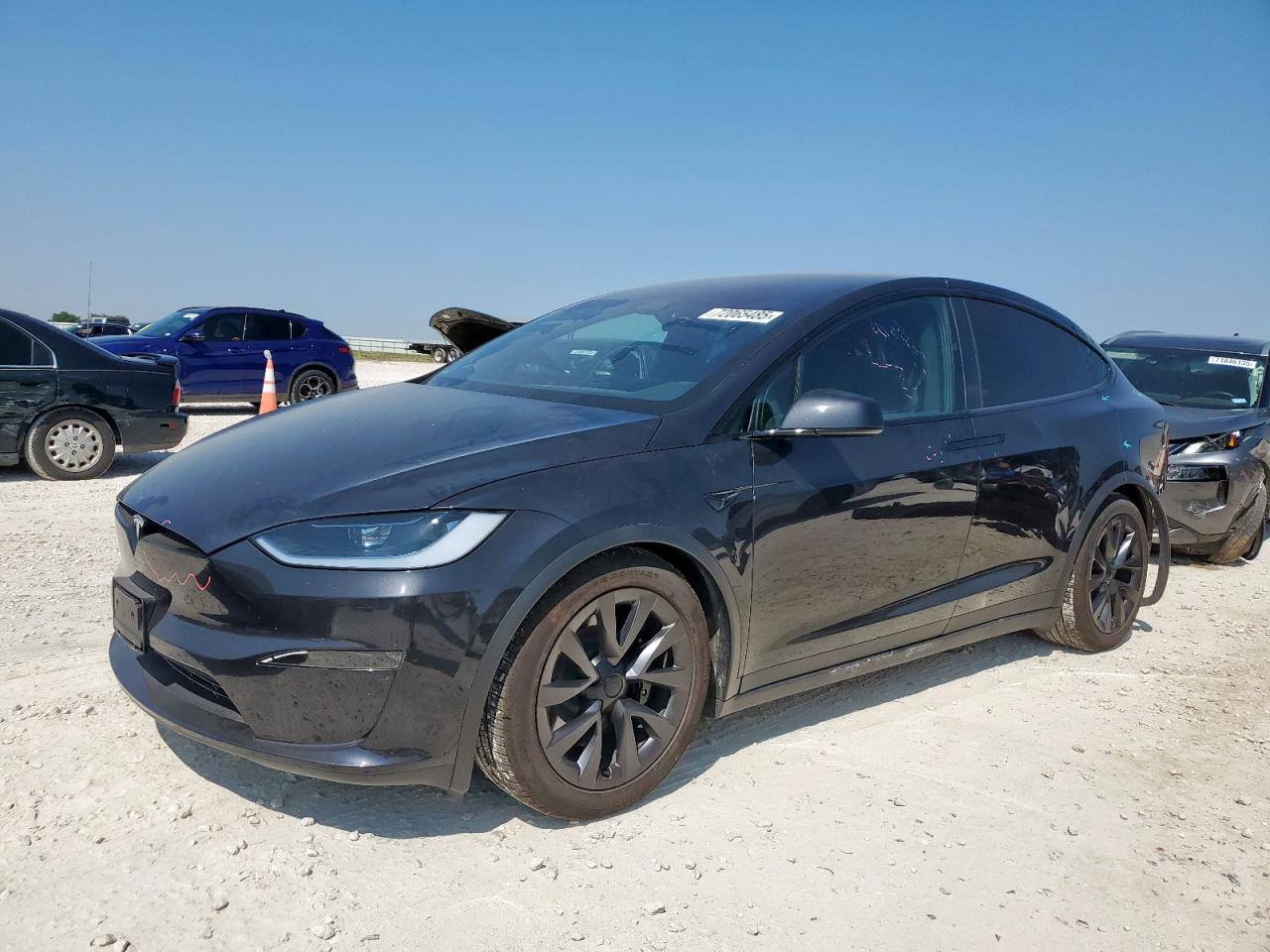 TESLA MODEL X