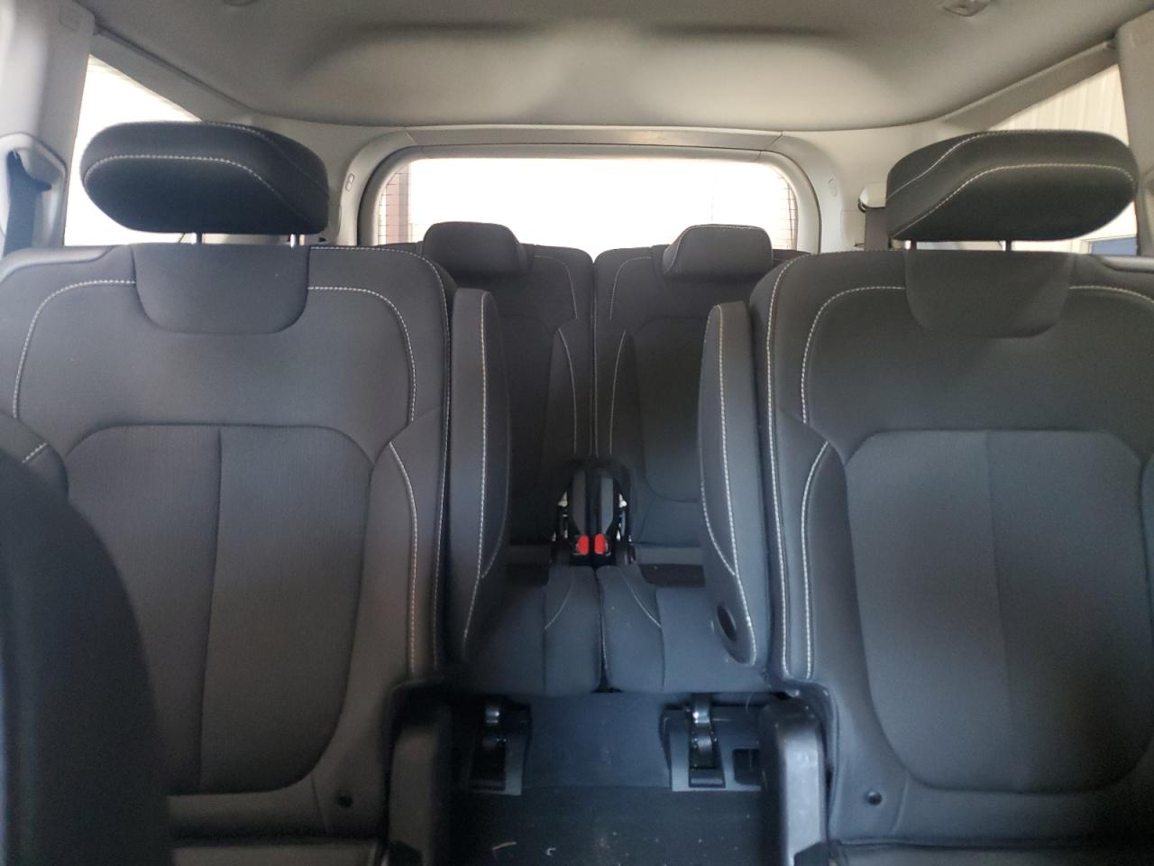 JEEP GRAND CHEROKEE L LAREDO