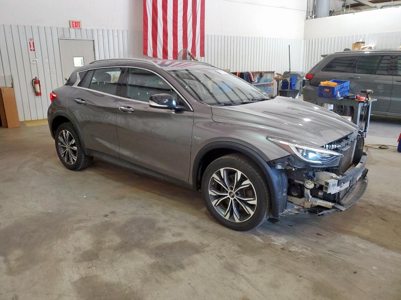 INFINITI QX30 BASE