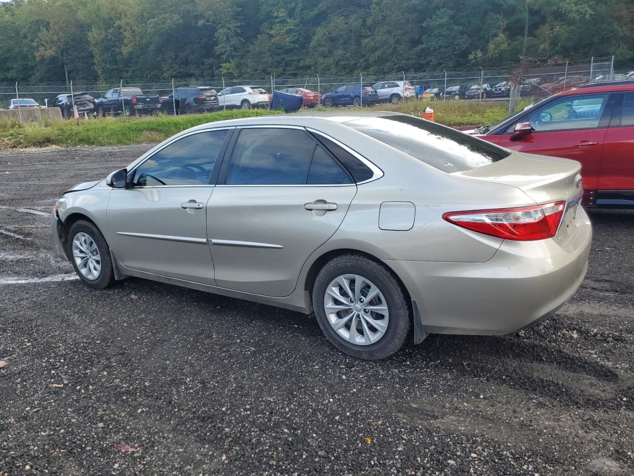 TOYOTA CAMRY LE