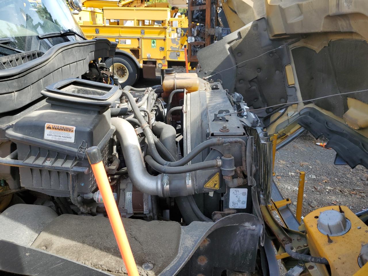 Lot #3258832789 2011 INTERNATIONAL 4400