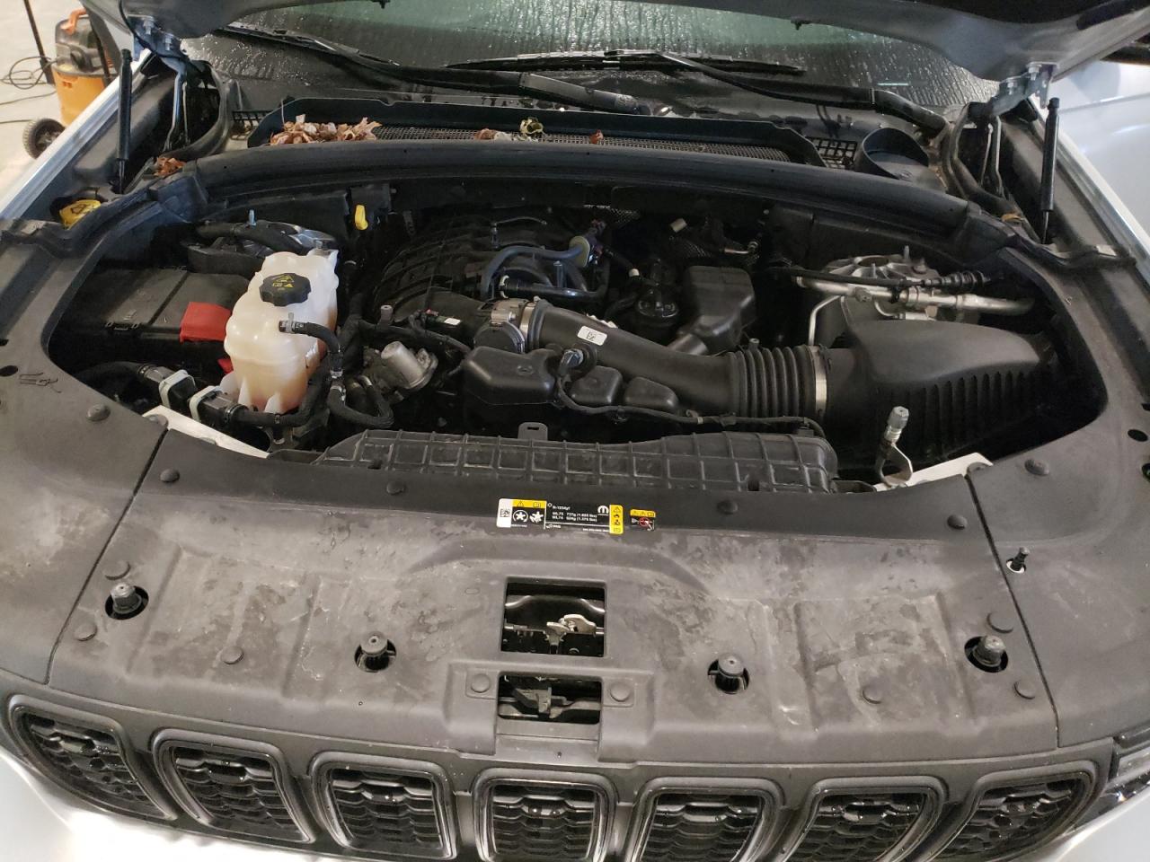 JEEP GRAND CHEROKEE L LAREDO