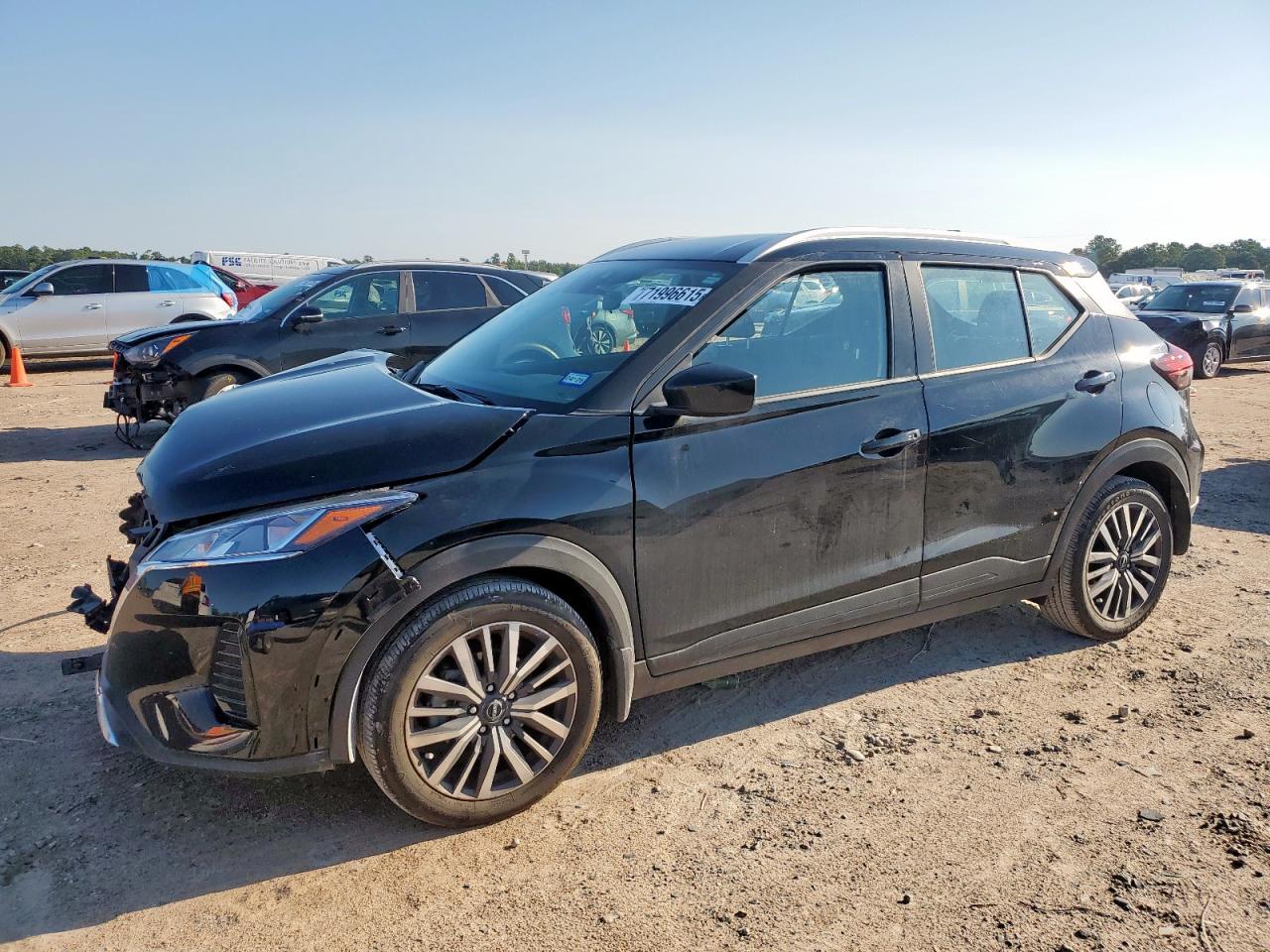 NISSAN KICKS SV