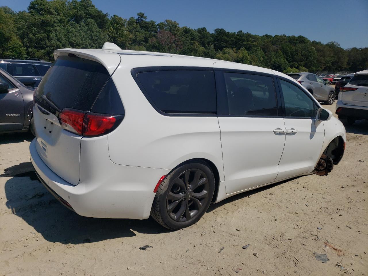 CHRYSLER PACIFICA TOURING PLUS