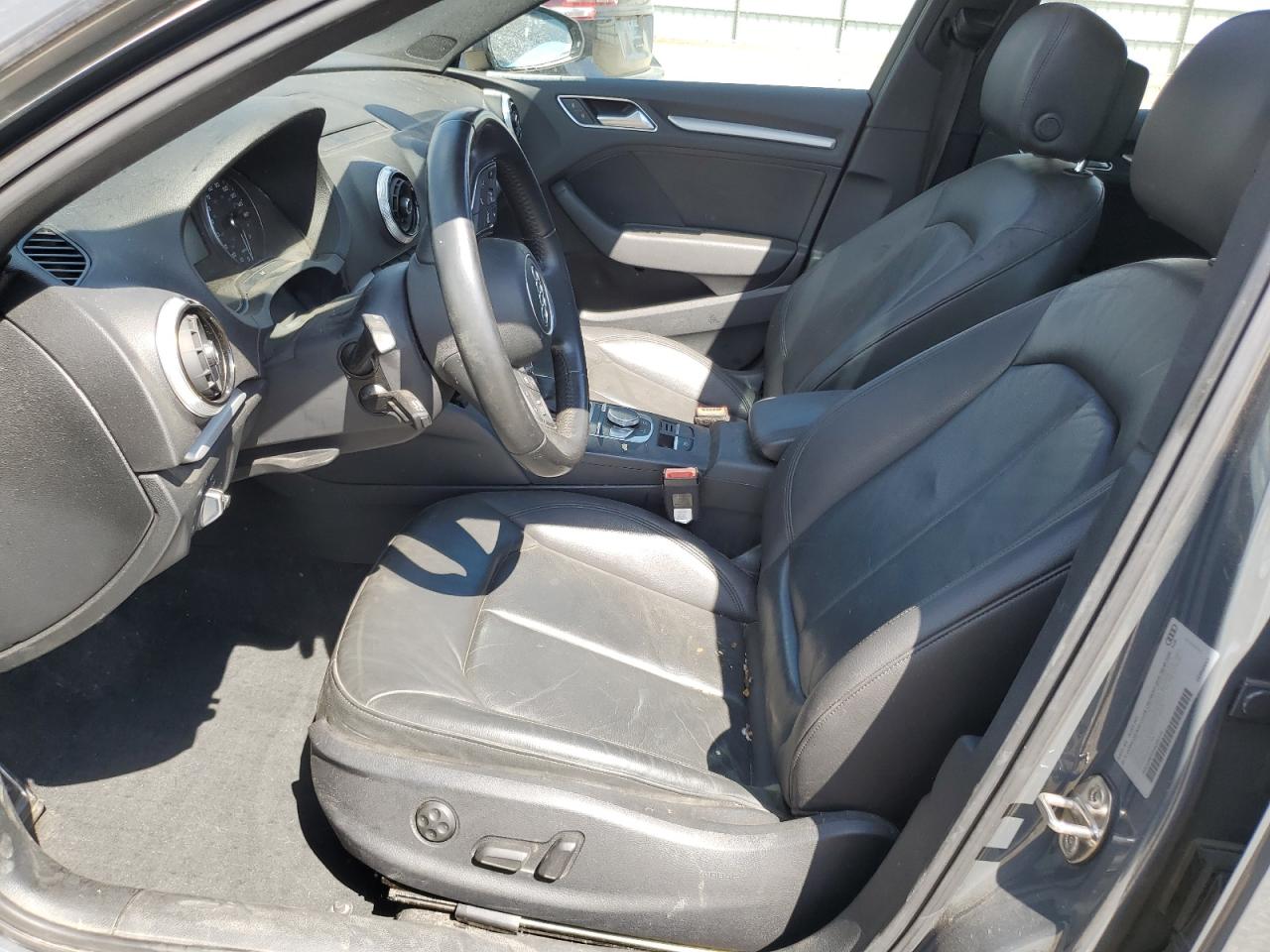 AUDI A3 E-TRON PREMIUM