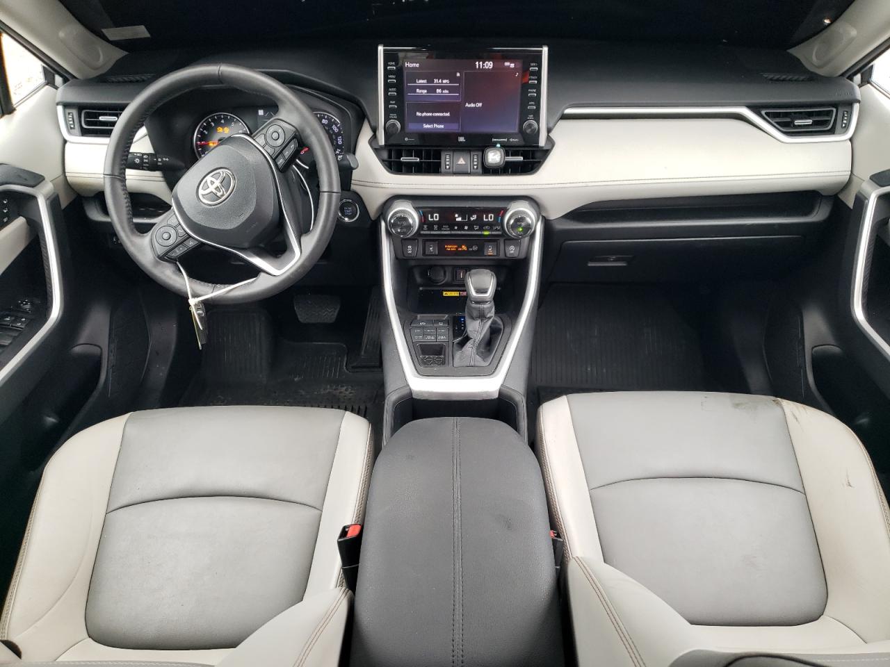 TOYOTA RAV4 XLE PREMIUM