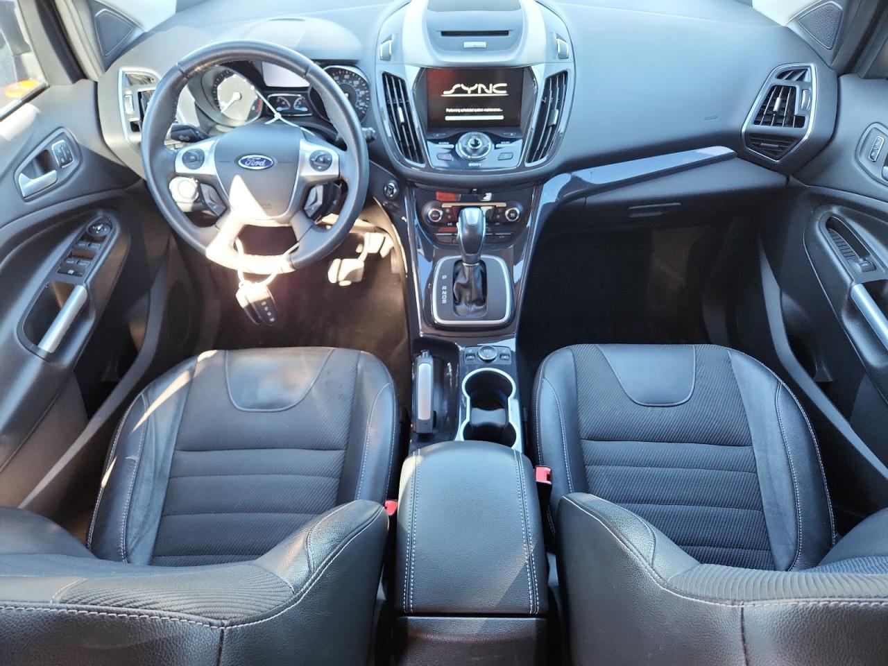 FORD ESCAPE TITANIUM