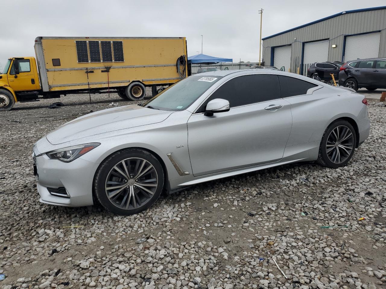 INFINITI Q60 LUXE 300