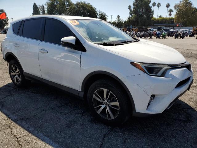 2017 TOYOTA RAV4 XLE JTMWFREV2HJ718284