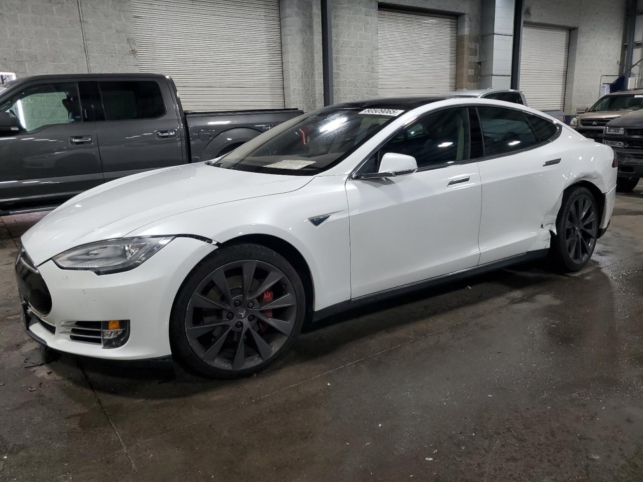 TESLA MODEL S