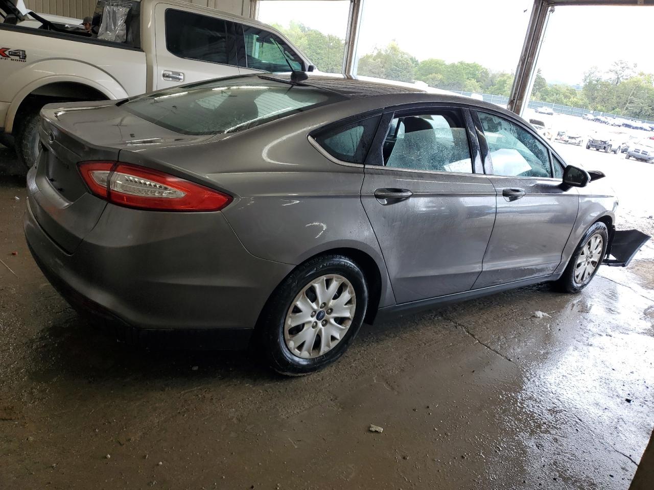 FORD FUSION S