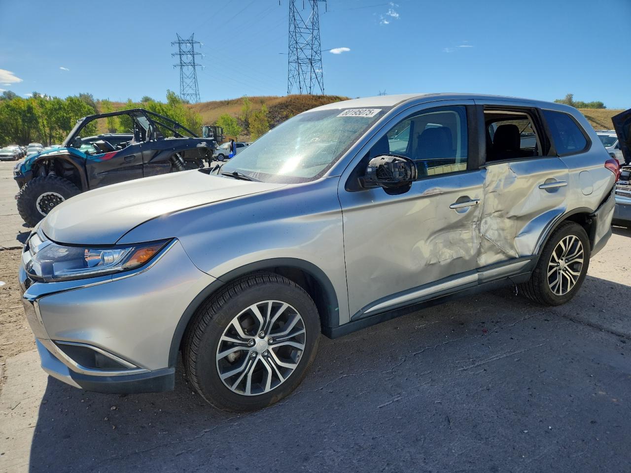 MITSUBISHI OUTLANDER SE