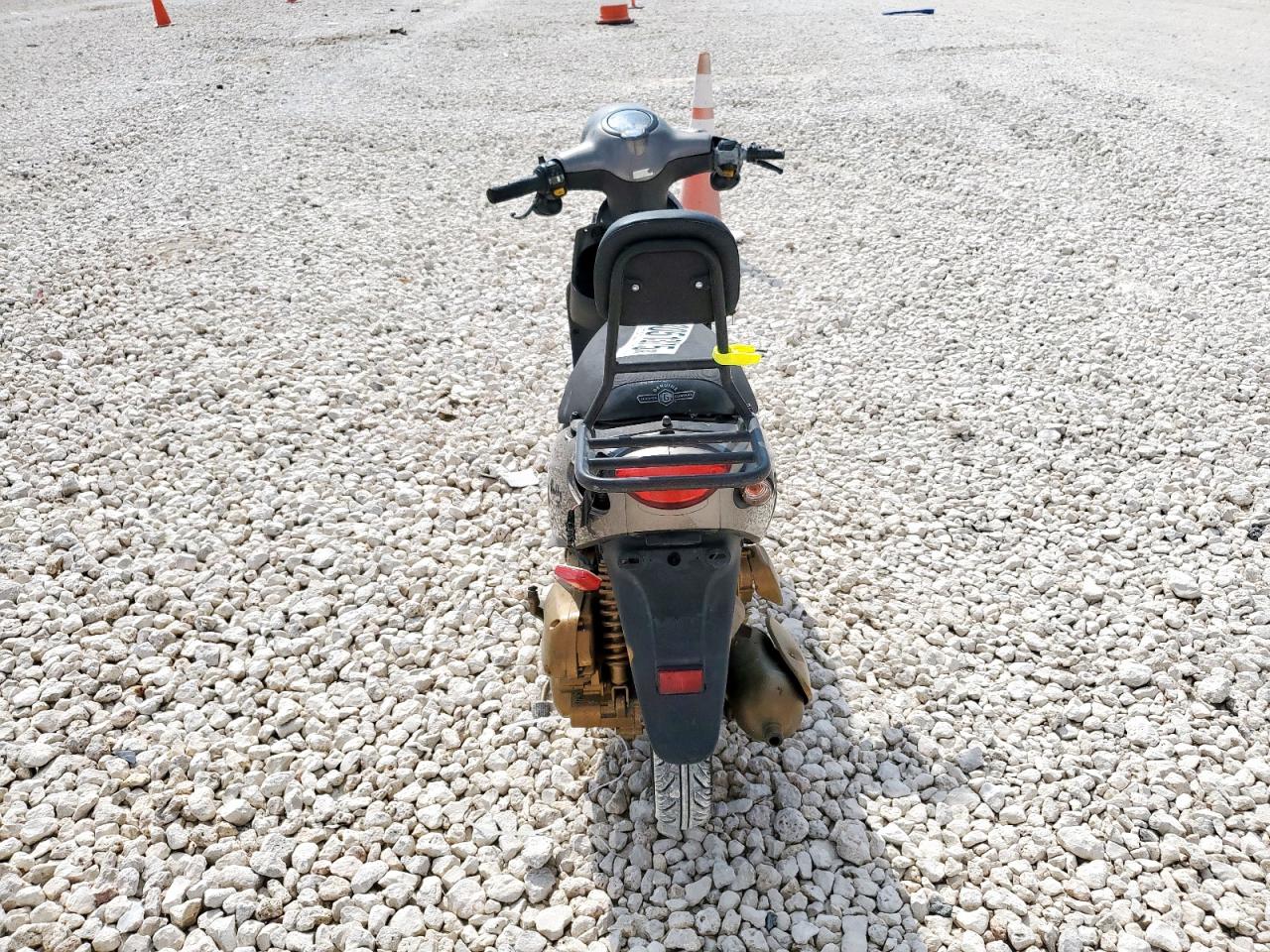 Lot #3293417072 2017 GENUINE SCOOTER CO. BUDDY 125