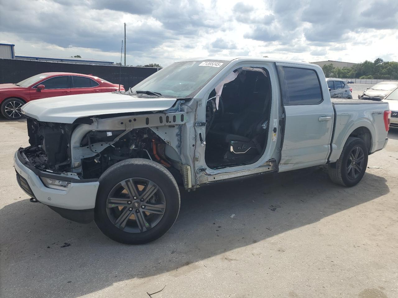 FORD F-150 SUPERCREW