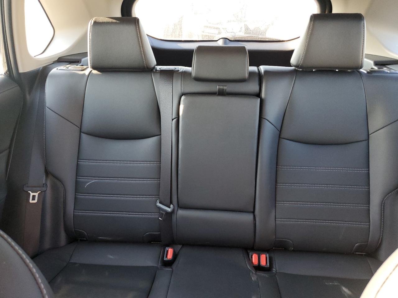 TOYOTA RAV4 XLE PREMIUM