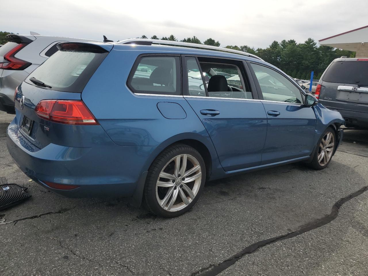 VOLKSWAGEN GOLF SPORTSVAN S