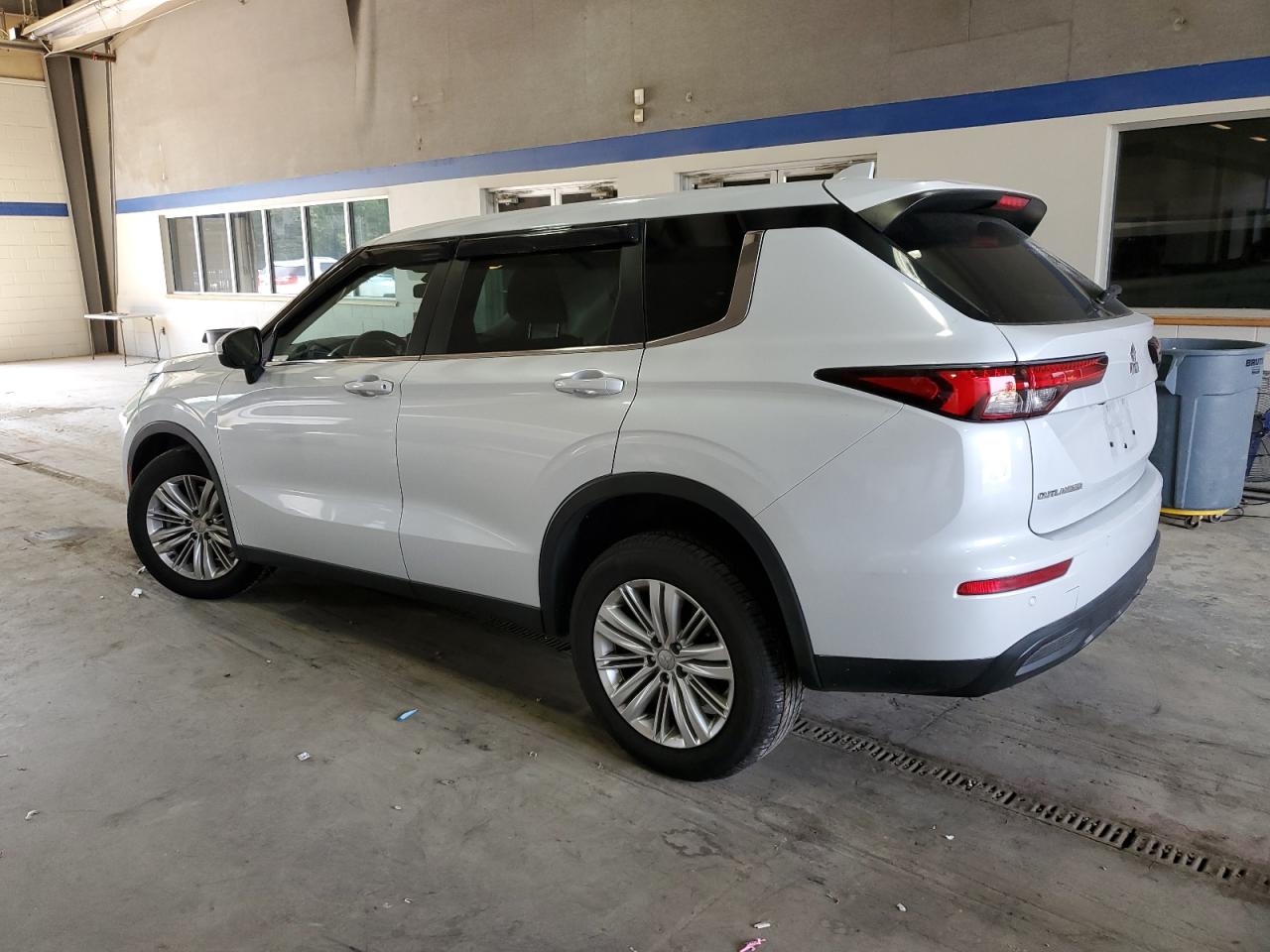 MITSUBISHI OUTLANDER ES