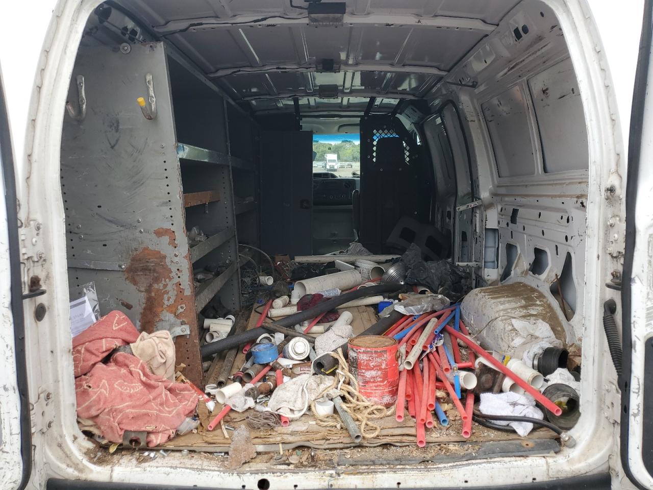 FORD ECONOLINE E250 VAN