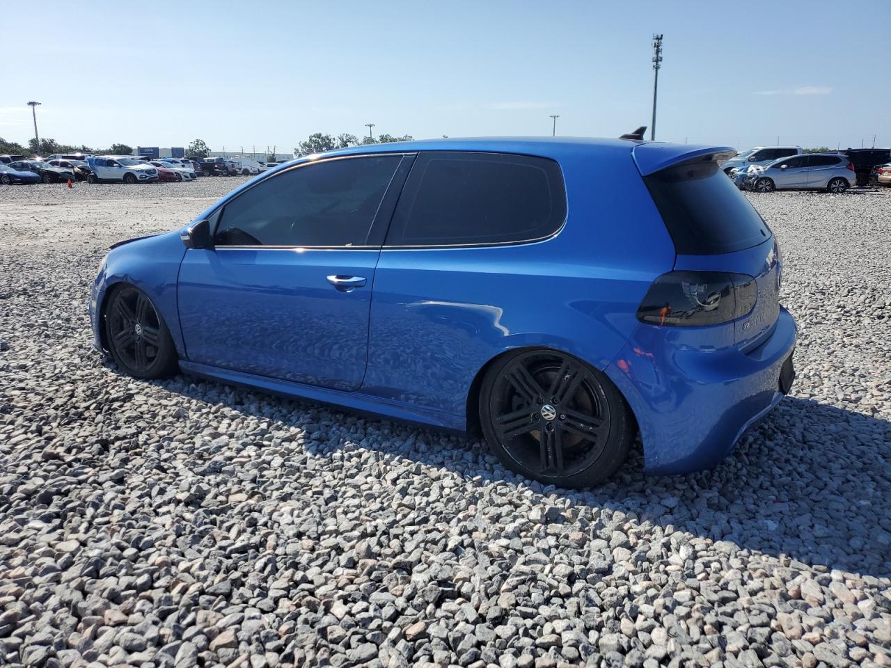 VOLKSWAGEN GOLF R