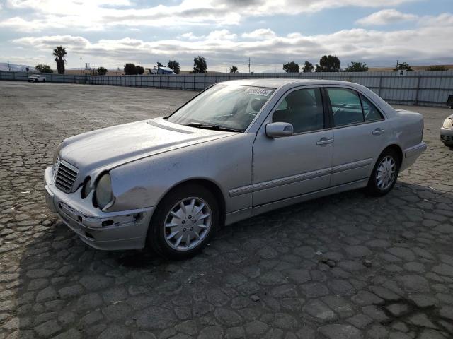 MERCEDES-BENZ E 320