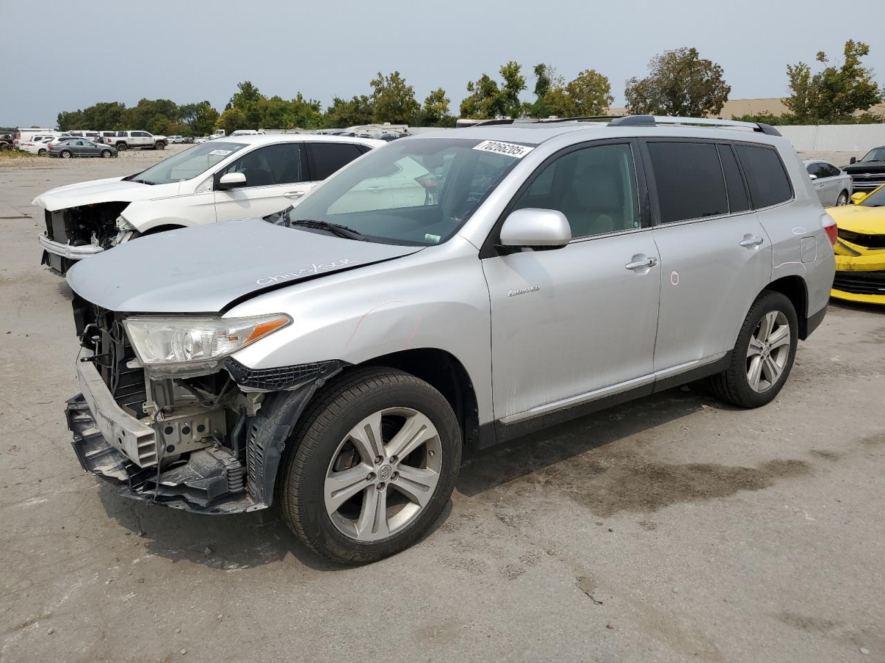 TOYOTA HIGHLANDER LIMITED