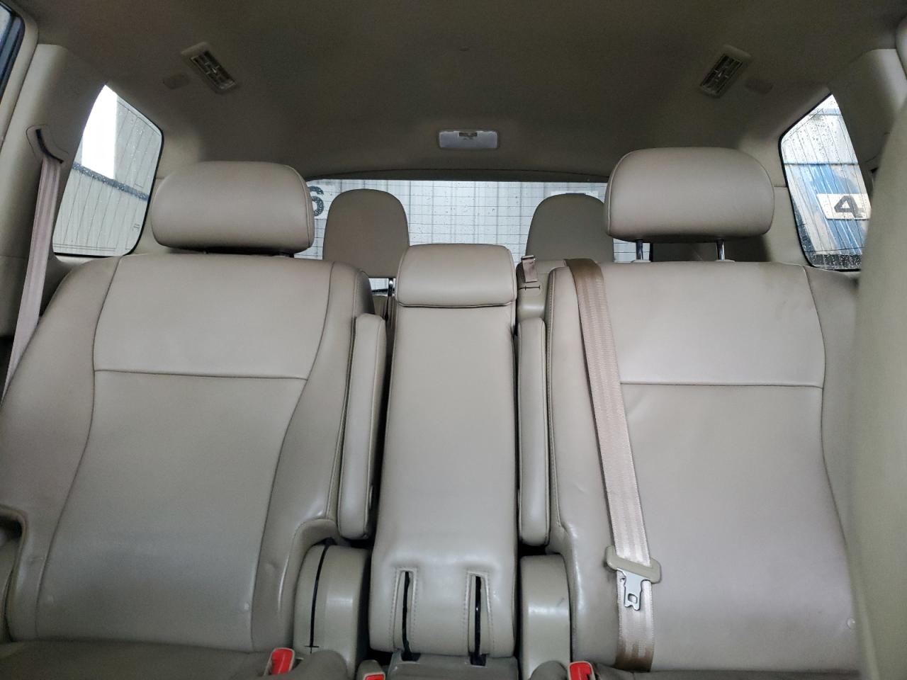 TOYOTA HIGHLANDER BASE