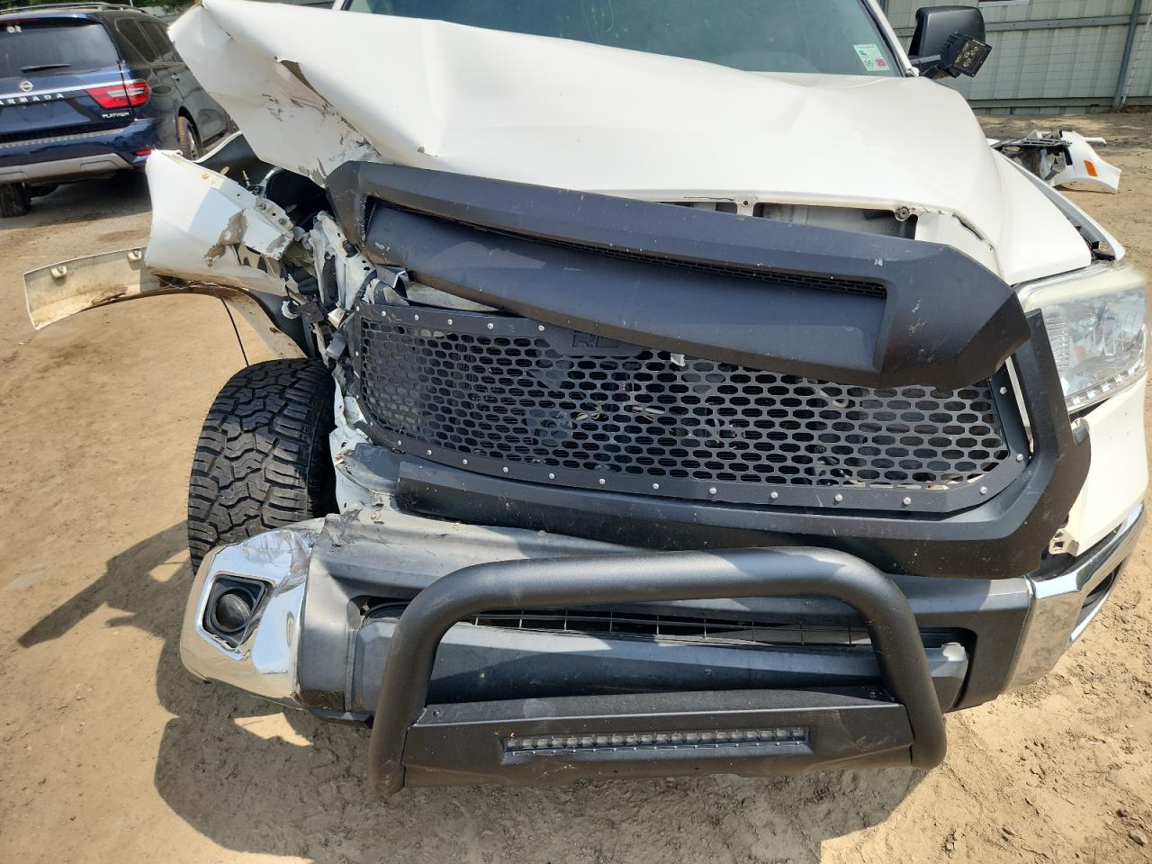 TOYOTA TUNDRA CREWMAX SR5