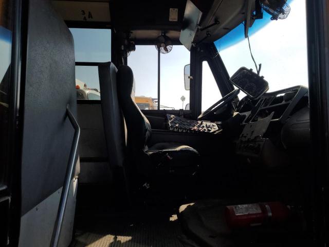 2011 FREIGHTLINER CHASSIS B2 #3264997916