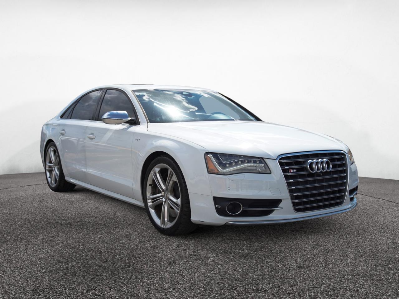AUDI S8 QUATTRO