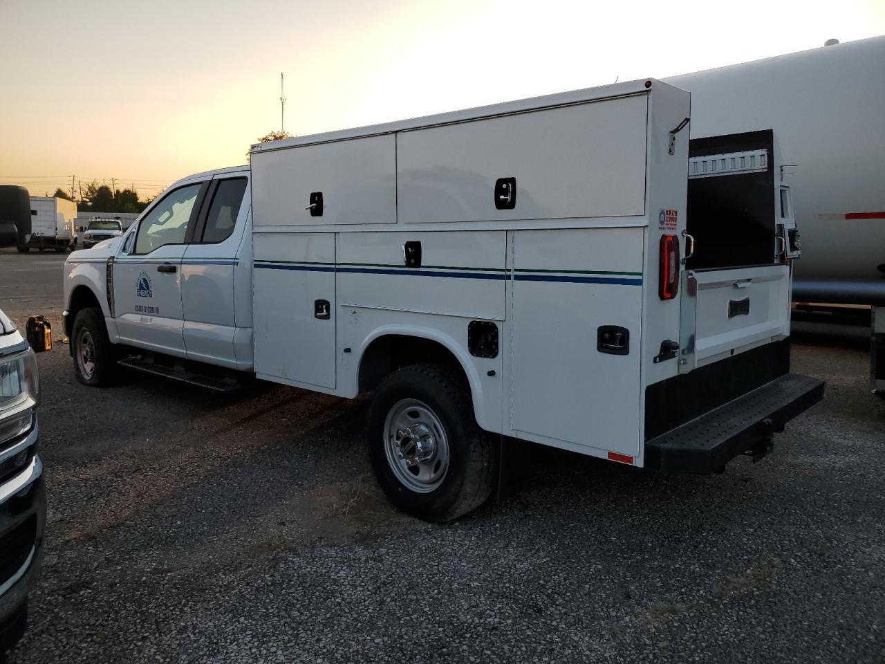FORD F-350 SUPER DUTY