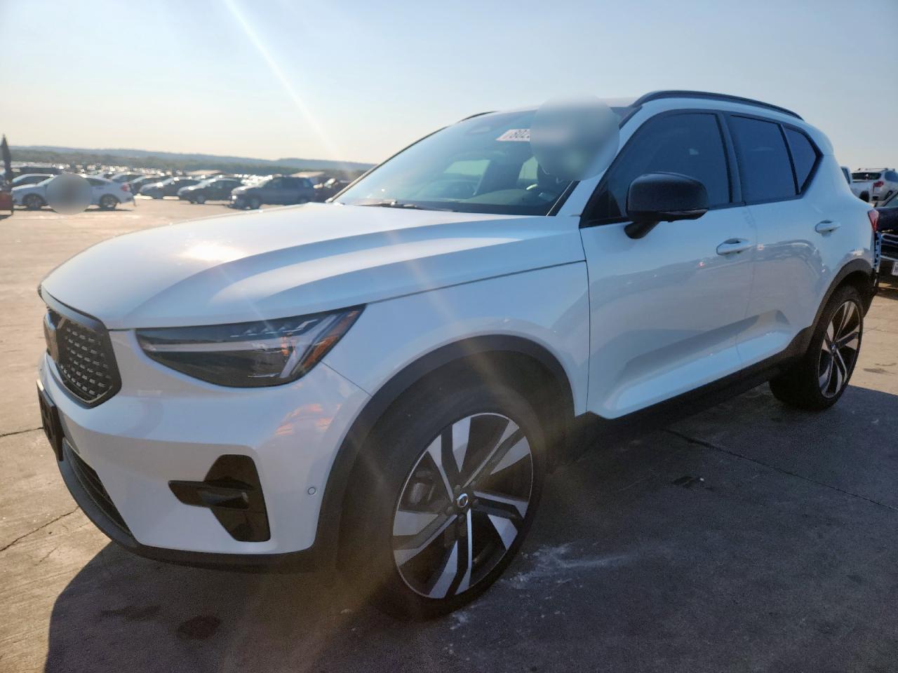VOLVO XC40 PLUS