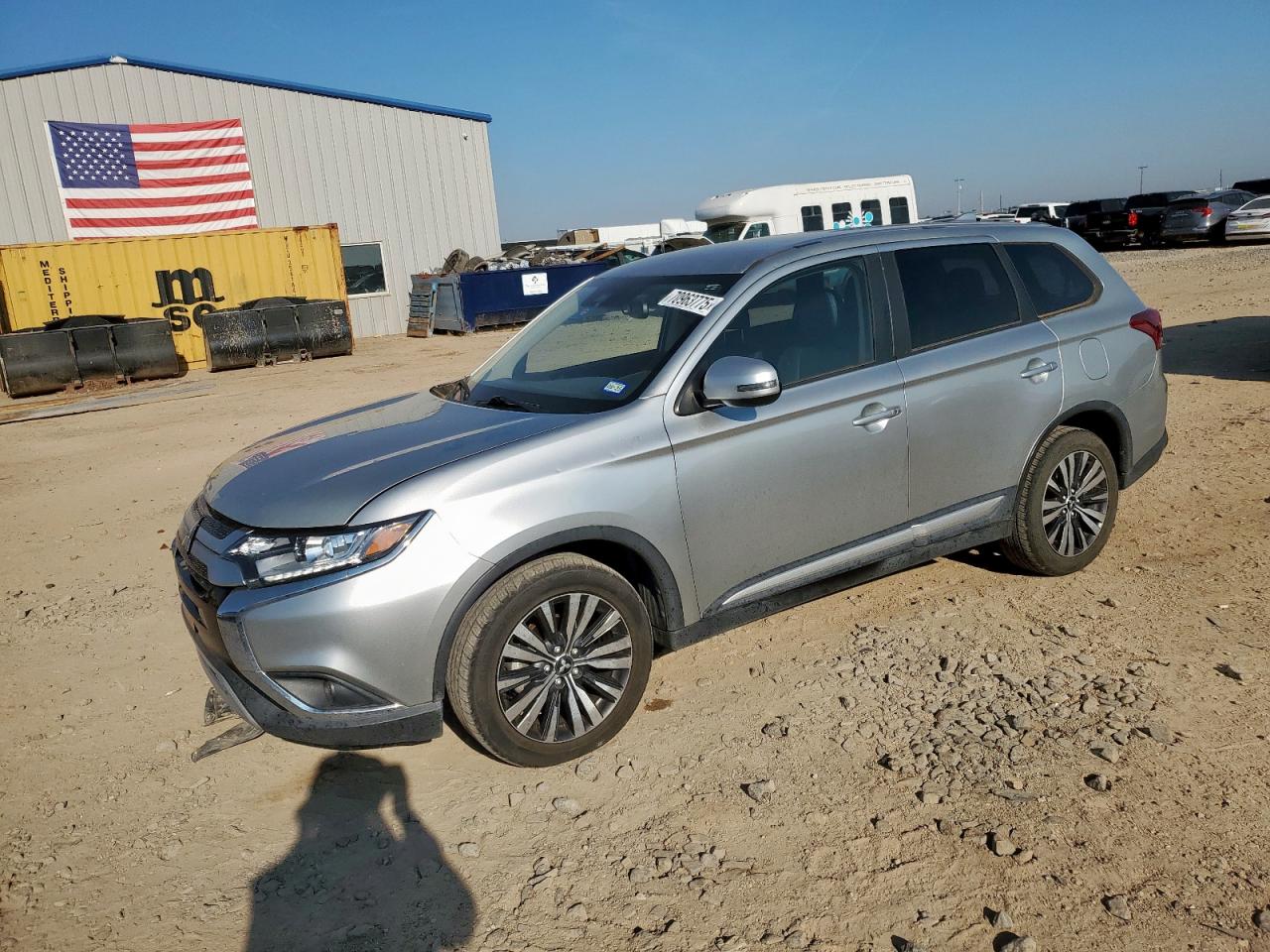 MITSUBISHI OUTLANDER SE