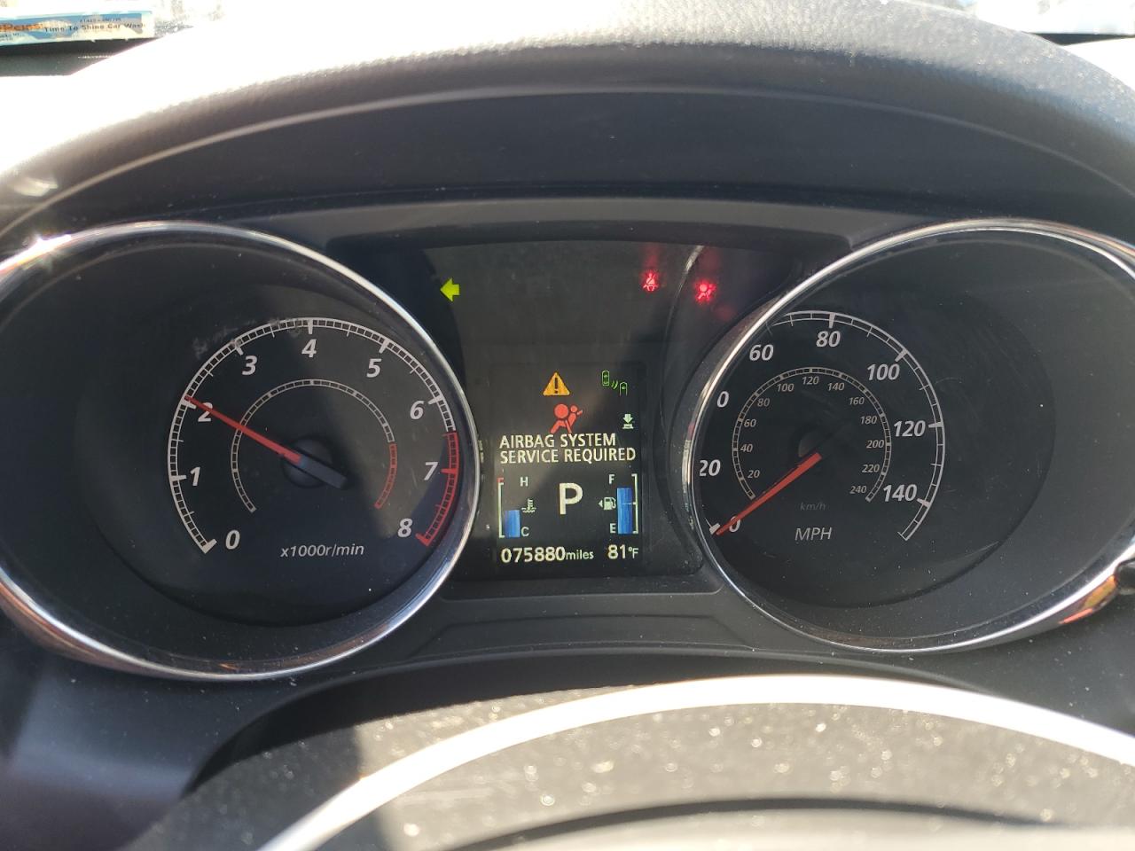 MITSUBISHI OUTLANDER SE