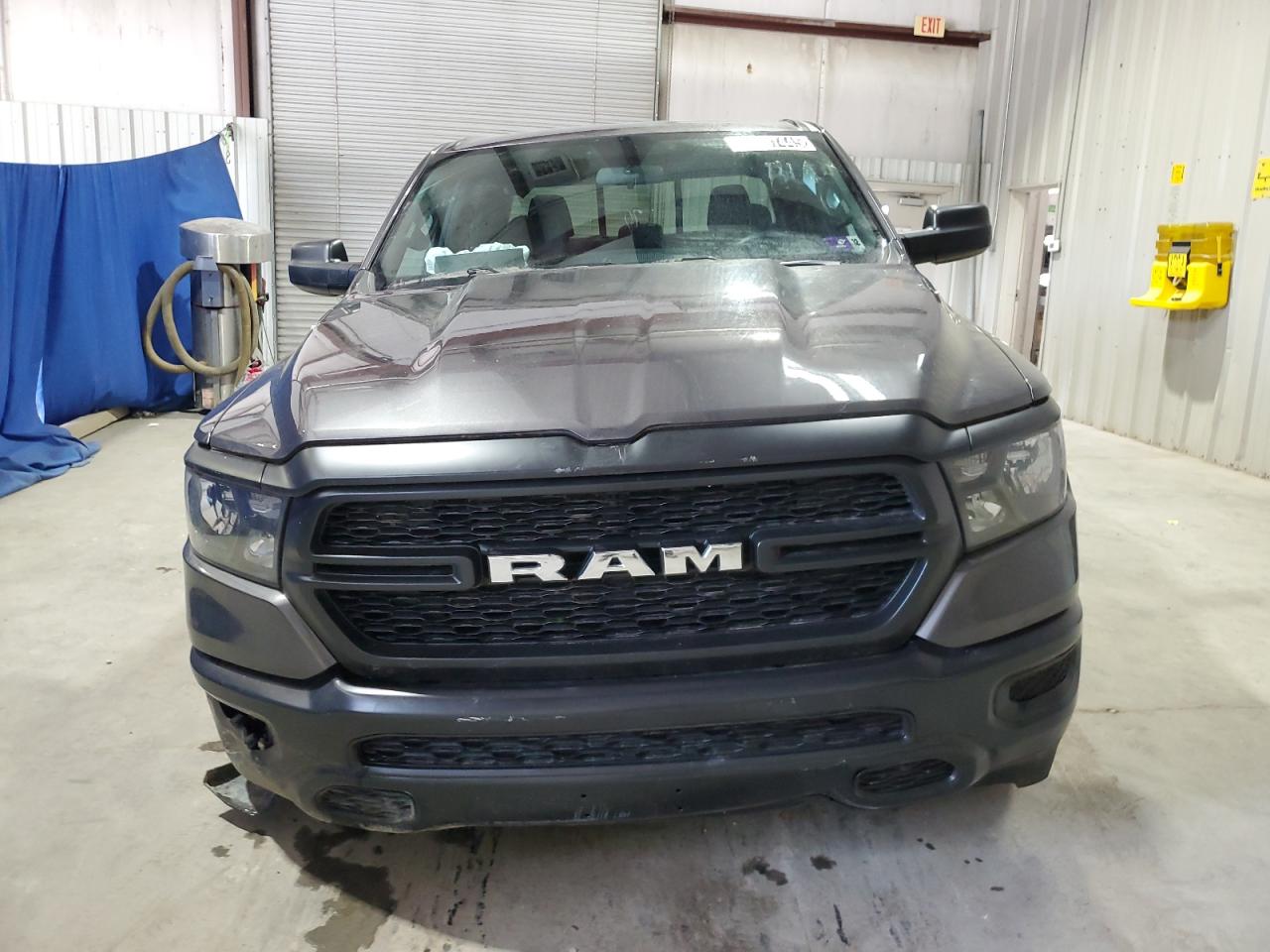RAM 1500 TRADESMAN