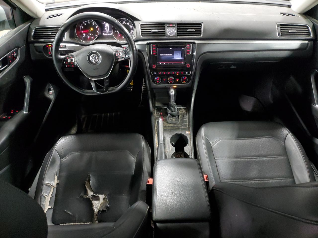 VOLKSWAGEN PASSAT R-LINE