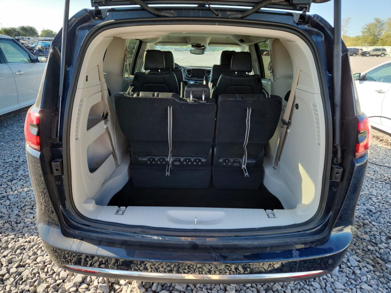 CHRYSLER PACIFICA TOURING L