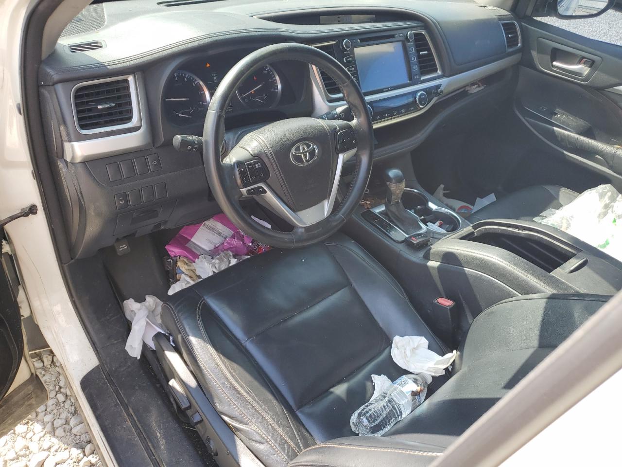 TOYOTA HIGHLANDER XLE