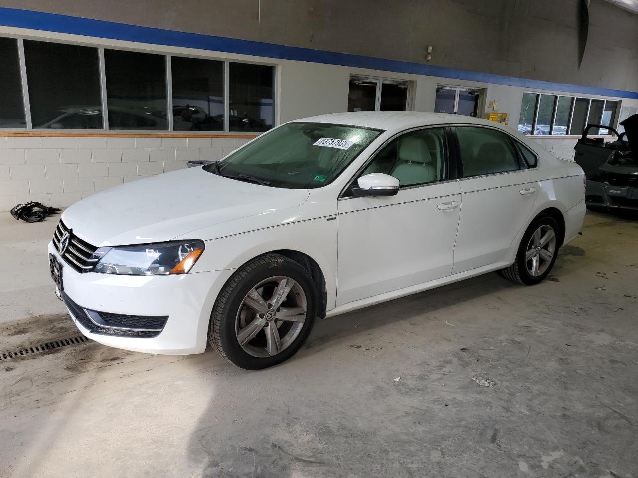 VOLKSWAGEN PASSAT S